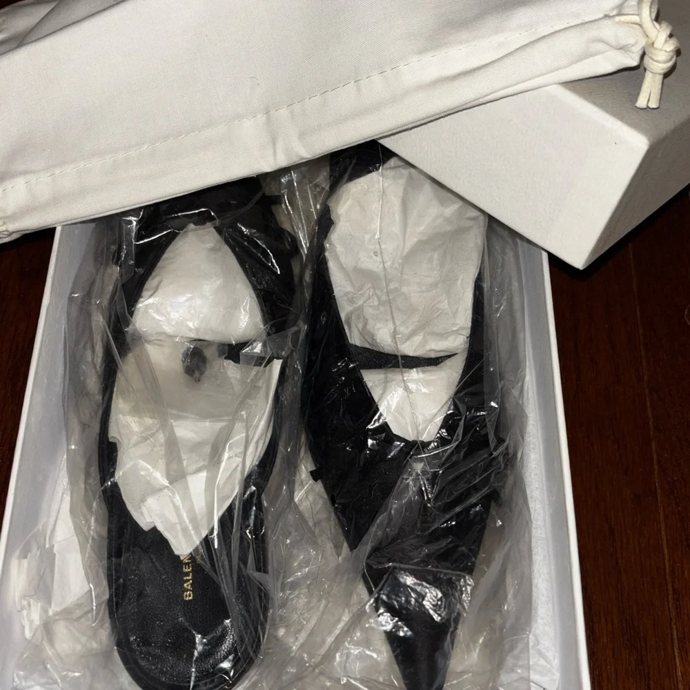 Balenciaga Black Pointed Toe Slingback Heels - Picture 3 of 4